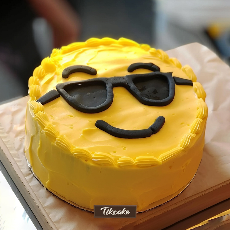 原创笑脸主题翻糖鲜奶蛋糕（二）